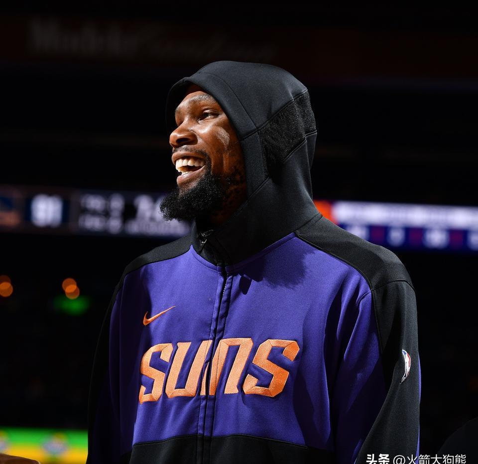 Leyu-今晨菲尼克斯太阳备战CBA常规赛，调整名单细节曝光，球迷炸锅，更衣室氛围转暖的简单介绍-Leyu