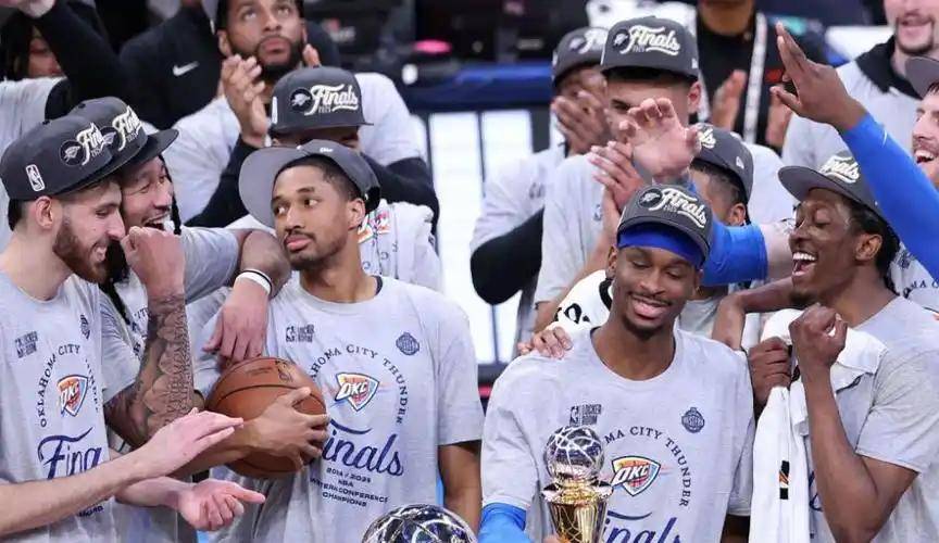 包含里程碑夜俄克拉荷马雷霆调整名单，CBA季后赛加时末段刷纪录，引发热议，更衣室氛围转暖的词条